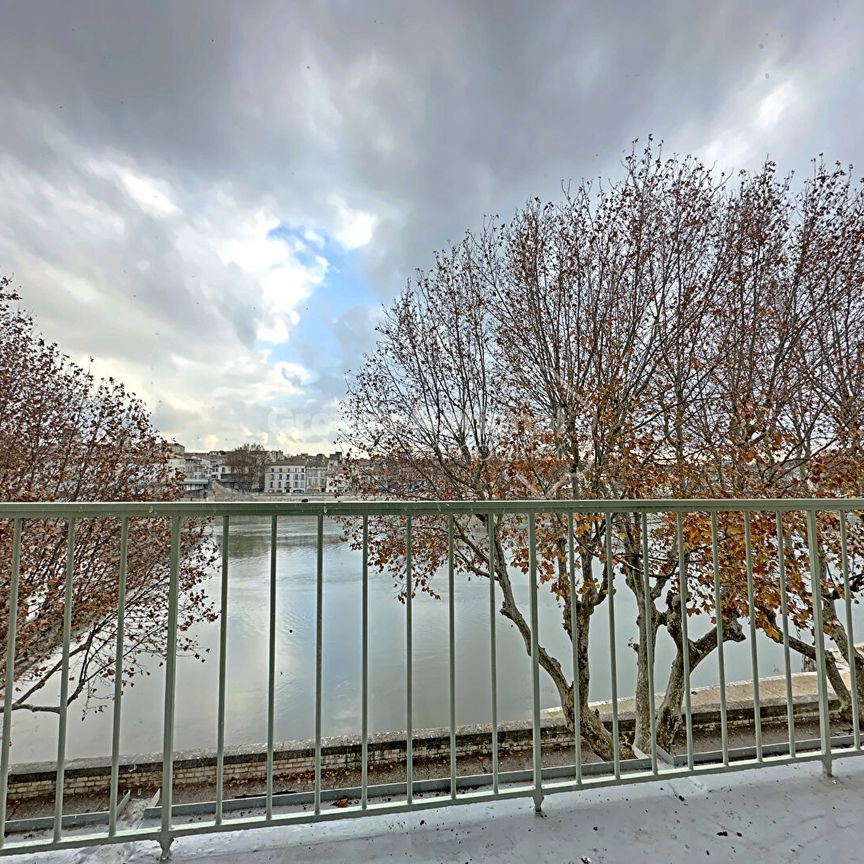 A louer Arles Trinquetaille T3 avec place parking, - Photo 1