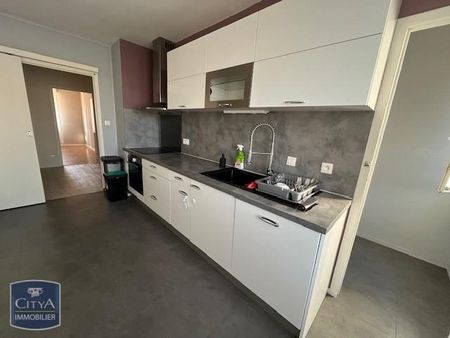 Location Appartement 3 pièces 71m² BEAUMONT 63110 - Photo 2