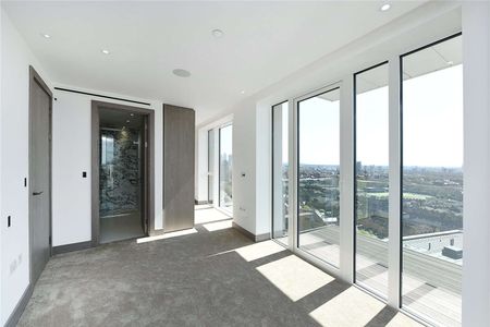 A beautifully appointed three bedroom apartment situated on the 16th floor of this prestigious, luxury development, located in a most favored part of Wapping. - Photo 3