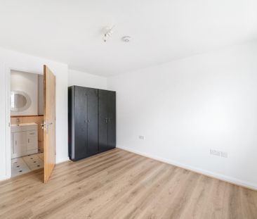 2 bedroom flat to rent - Photo 6