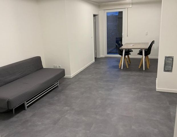 Helle 2 Zimmer Einlieger-Wohnung mit Einbauküche - Foto 1