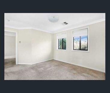 Large Townhouse in convenient Location - Photo 2