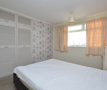 Batemoor Close, Batemoor, S8 - Photo 2