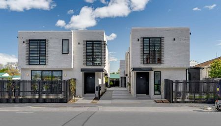 Come Be Delighted! - Photo 2