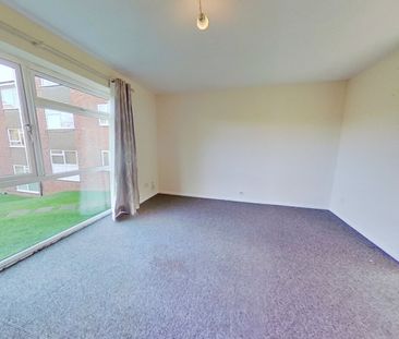 1 bedroom Flat - Woburn Close, Stevenage - Photo 2