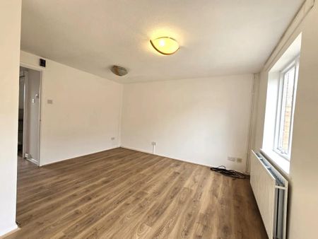 Nickelby Close, London - Photo 3