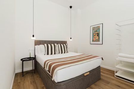 Carrer de la Democràcia, Valencia, Valencian Community 46014 - Photo 3