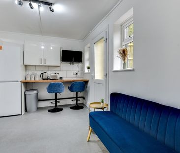 Room in a Shared House, The Crestway, BN1 - Photo 6