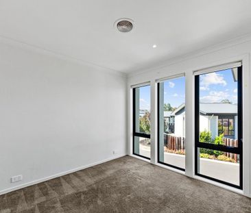 28 Edinburgh Circuit, Bundoora VIC 3083 - House For Rent | Domain - Photo 6