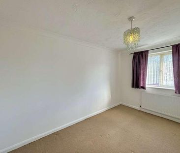 Bournemouth Park Road, Southend-on-sea, Essex, SS2 - Photo 3