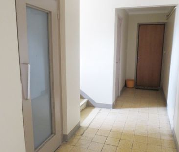 T2, 480€ H.C, Nîmes, rue Sainte-Félicité, 43m² - Photo 2