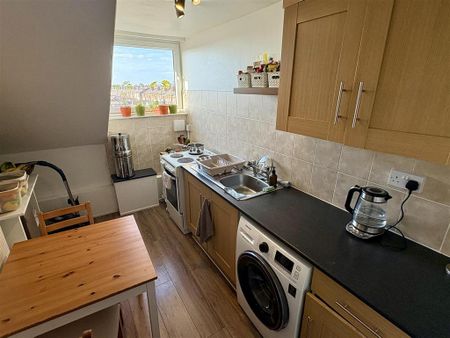 1 bedroom flat to rent - Photo 5