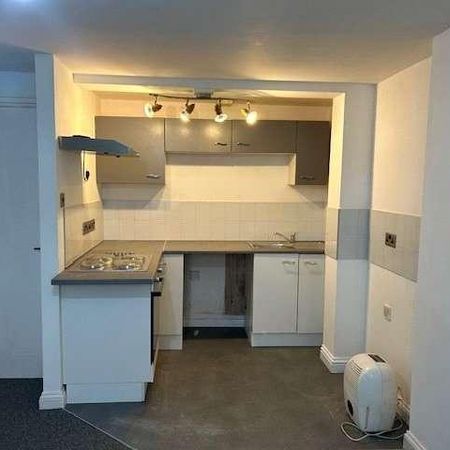 St. Johns Court, Grantham, Lincolnshire, NG31 - Photo 3