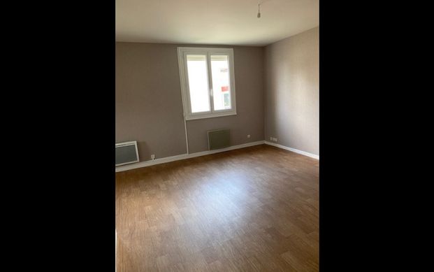 Location Appartement 2 pièces 55 m² Saint-Benoît-du-Sault - Photo 1