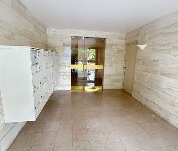 Appartement à louer - REIMS- BD POMMERY - Photo 4