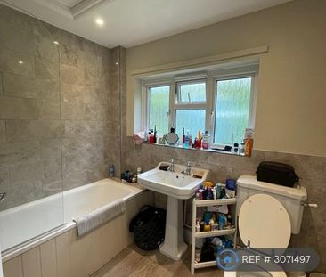 3 bedroom end of terrace house to rent - Photo 6