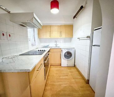 Studio to rent - Photo 3