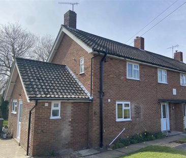 3 bedroom semi-detached house to rent - Photo 3