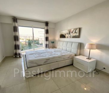 Front de mer, Location appartement de prestige 3 pièces 103 m² - Photo 5