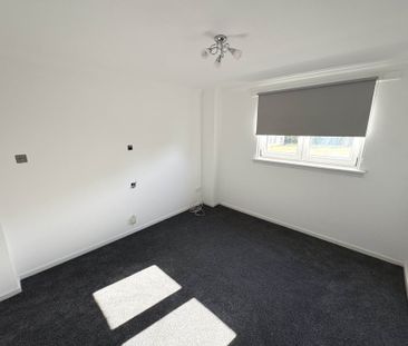 Price £750 pcm - Available Now - Unfurnished - Photo 3