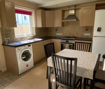 33 Leathem Square, Dundonald, Belfast, BT16 2QL - Photo 5
