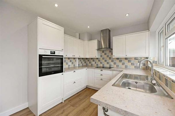 Cambridge Walk, Bognor Regis, PO21 - Photo 1