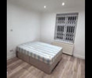 Room in a Shared House, Westway, W12 - Photo 2
