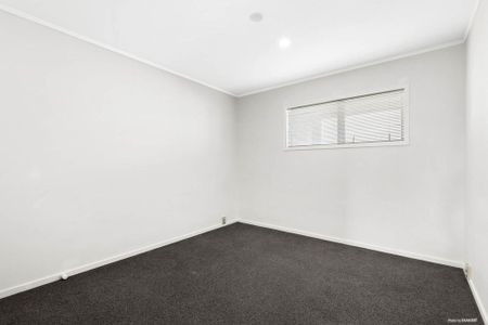 Modern Apartment Living - Photo 4