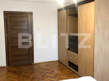 2 camere, decomandat, 67 mp, parcare, zona strazii Horea - Photo 3