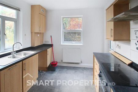 3 bedroom terraced house to rent - Photo 3