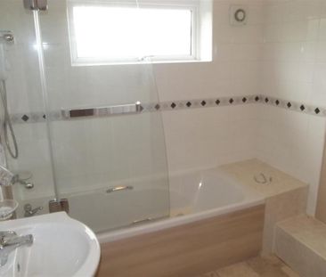 2 bedroom semi-detached house to rent - Photo 5