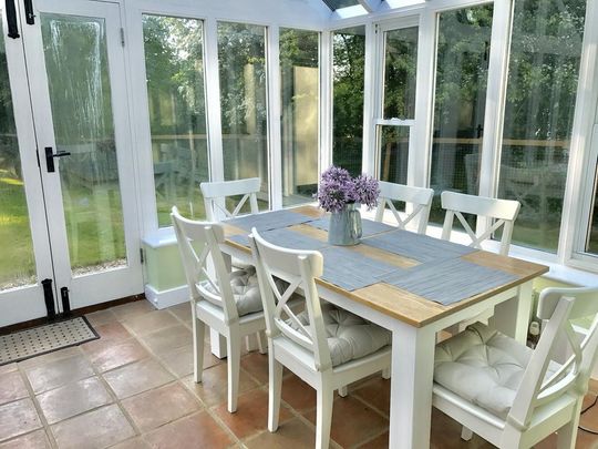 3 bedroom barn conversion to rent - Photo 1