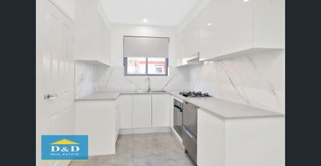 Bright & Fresh 2 Bedroom Apartment in Secure Block. Modern Design. Fantastic Location. Walk to Parramatta & Harris Park Transport & Shops. - Photo 2