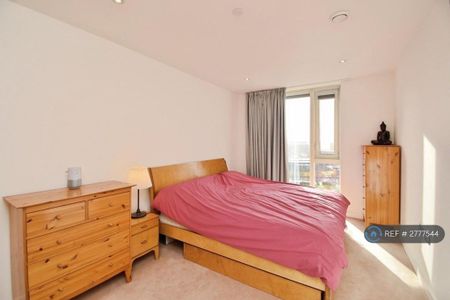 2 bedroom flat to rent - Photo 3