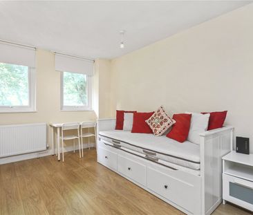 Partington Close, Archway, N19, London - Photo 2