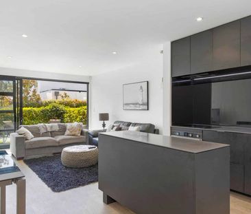 Architecturally Designed Home - Photo 2