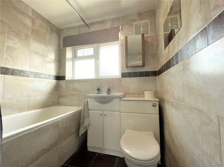 Percy Avenue, Ashford, Surrey,TW15 - Photo 3