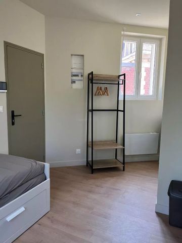 A LOUER STUDIO MEUBLE CHAMPS ELYSE ST QUENTIN 02100 - Photo 2