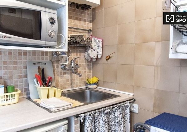 Circonvallazione Gianicolense, Rome, Lazio 00152