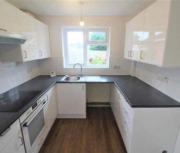 2 bedroom semi-detached bungalow to rent - Photo 5