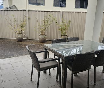 81 Alan Crescent, Eight Mile Plains QLD 4113 - House For Rent | Domain - Photo 6