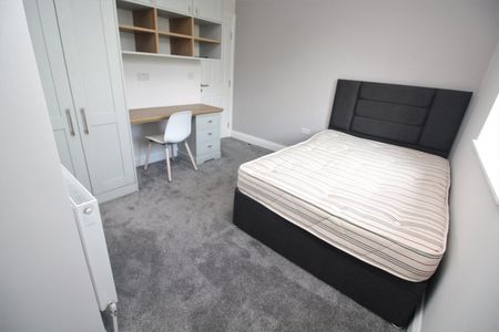 Picton Manor, City Centre, Newcastle upon Tyne - Photo 5