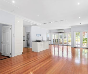 Spacious 4 Bedroom Family Home with Inground Pool - Photo 5