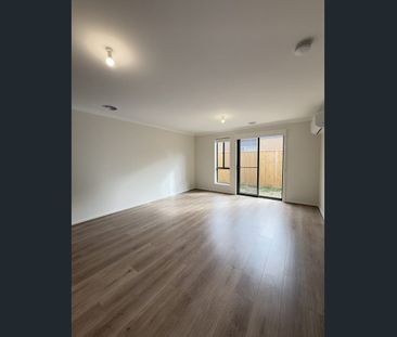 Near New, Stylish & Ready to Call Home! - Photo 2