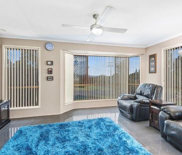 Neat & Spacious Three-Bedroom Home - Photo 1