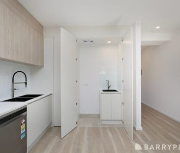 The perfect blend of modern comfort, space, and low-maintenance living - Photo 5