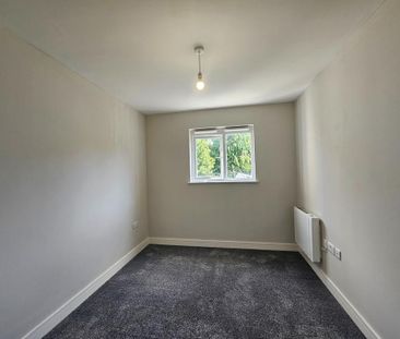 2 bedroom penthouse to rent - Photo 5