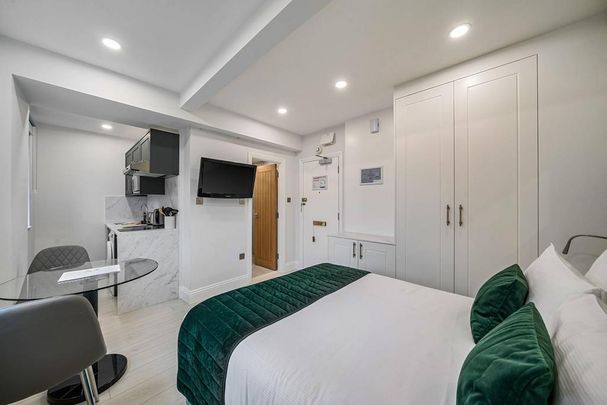 Studio to rent - Photo 1