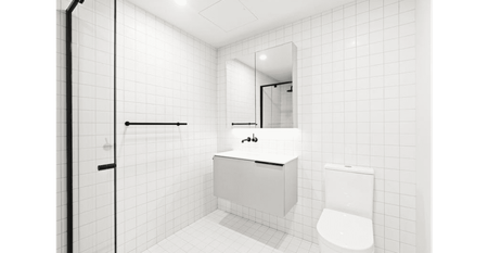 Light Filled Apartment ! - Photo 3