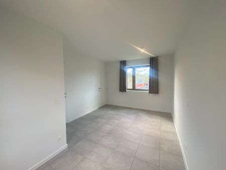 Nieuwbouw woning met 4 slaapkamers en tuin - Photo 2